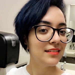 Meet your Posher, Gabriela